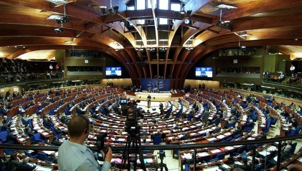 ПАСЕ приняла резолюцию с осуждением роста неонацизма в Европе
