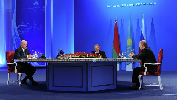 Мажилис парламента Казахстана одобрил ратификацию договора о ЕАЭС