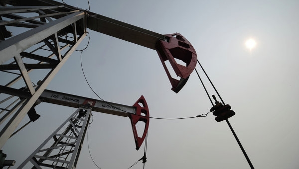 Мировые цены на нефть падают на высокой добыче нефти в Ливии