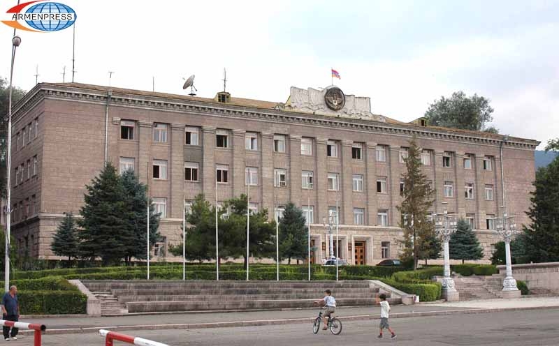 ԼՂՀ նախագահը բարերար Ջերալդ Թրփանջյանին պարգեւատրել է «Մեսրոպ Մաշտոց» 
շքանշանով