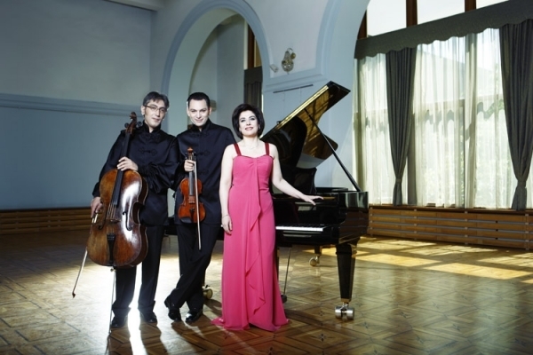 Aram Khachaturian Trio to give concert in Russia