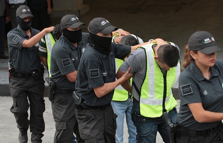 Մեքսիկայում երեք քաղաքների ոստիկաններ են զինաթափվել 43 ուսանողների անհետանալու կապակցությամբ