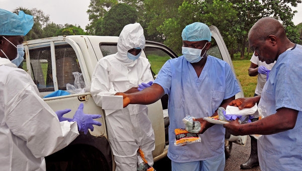 В США растет производство медицинских средств защиты от Эболы
