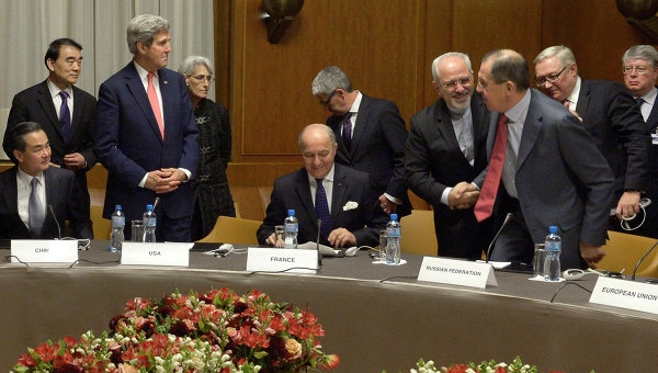 Переговоры между Ираном и "шестеркой" начались в среду в Вене