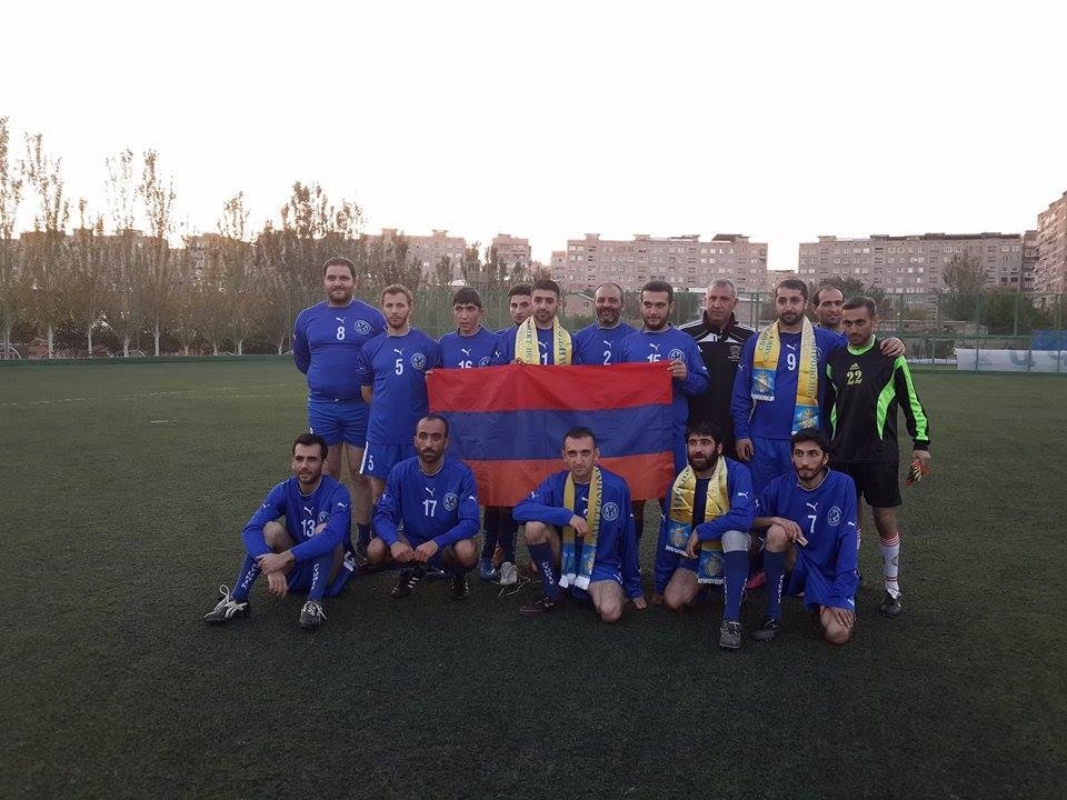 Հայ և ռուս հոգևորականները քրիստոնյային վայել ֆուտբոլային խաղ ցուցադրեցին 
Երևանում