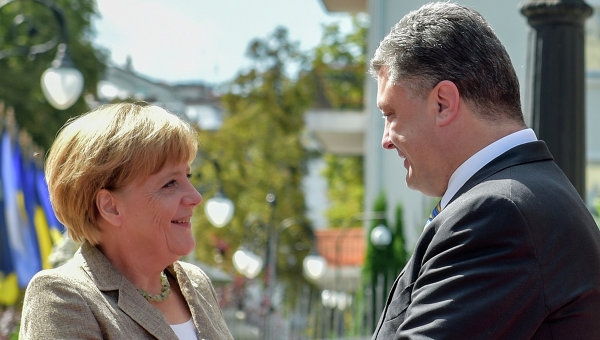 Порошенко и Меркель скоординировали позиции по газовому вопросу с РФ