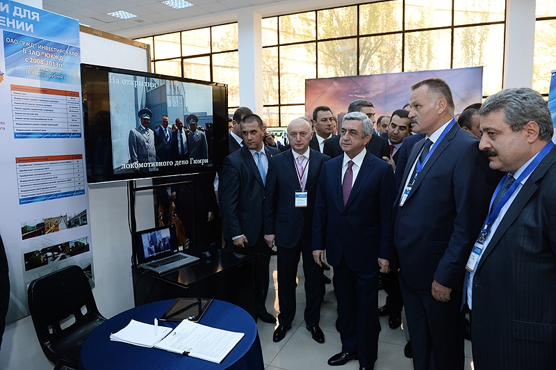 Президент посетил международную промышленную выставку «ЭКСПО Россия-
Армения-2014»