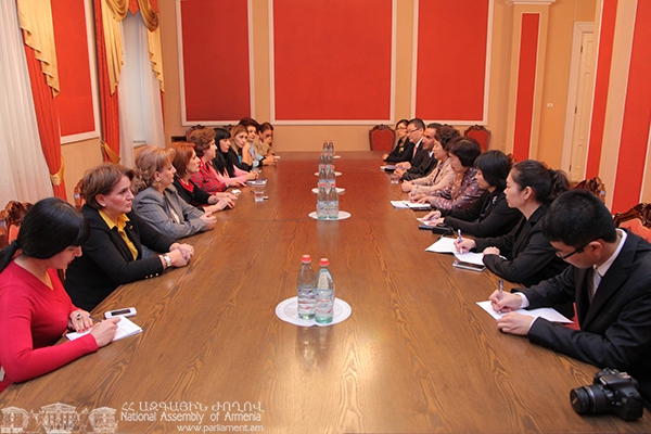 Армянские и китайские парламентарии обсудили вопросы участия женщин в политических 
процессах