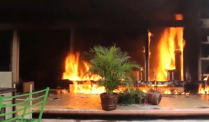 Здание мэрии мексиканской Игуалы подожгли в знак протеста против расправы над 
студентами