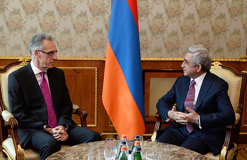 President of Armenia receives French Ambassador to Armenia Henry Reynaud
