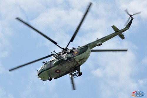 Азербайджанские СМИ представляют снимок украинского вертолета как фотографию 
карабахского вертолета