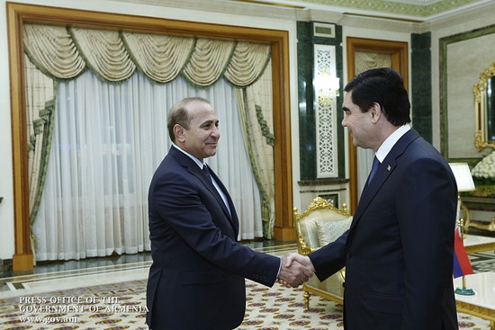 Премьер-министр Армении обсудил с президентом Туркменистана перспективы развития 
армяно-туркменского сотрудничества