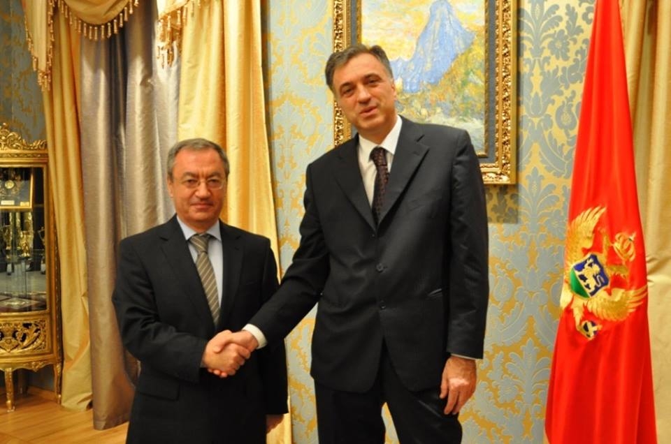 Ambassador Gasparyan hands credentials over to President of Chernogoria
