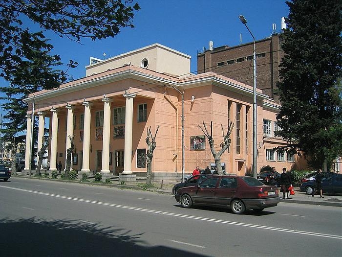 Վրաստանի կառավարությունը գումար կհատկացնի Պետրոս Ադամյանի անվան 
թատրոնի վերանորոգման համար