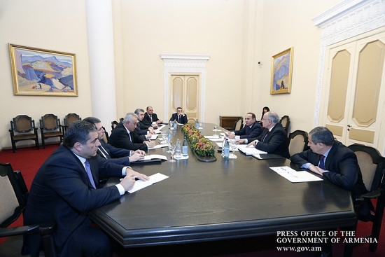 Губернаторы представили премьер-министру Армении реализованные работы и проекты
