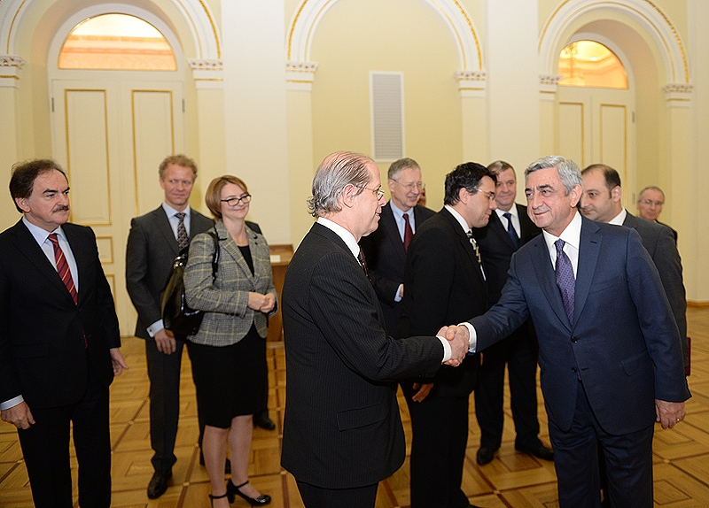 Президент Армении встретился с аккредитованными в стране послами стран-членов 
Евросоюза