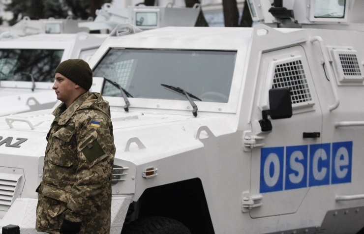 OSCE special mission patrol fired in Ukraine