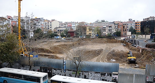 В Стамбуле, на территории, принадлежащей армянскому фонду, обнаружена историческая 
постройка