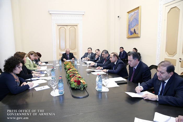 ВБ и МВФ высоко оценили усилия правительства и Центрального банка Армении по 
стабилизации ситуации на финансовом рынке