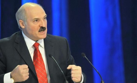 Лукашенко потребовал от правительства торговать с Россией в долларах или евро