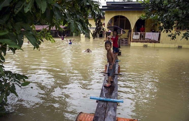Floods strike Negeri Sembilan, raising to 132,000 number of evacuees nationwide