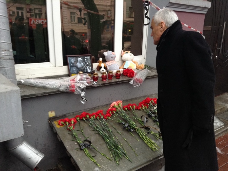 Georgia and Ukraine light candles in memory of Gyumri murder victims