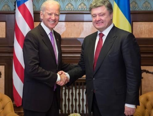 Байден и Порошенко условились добиваться ужесточения санкций против России