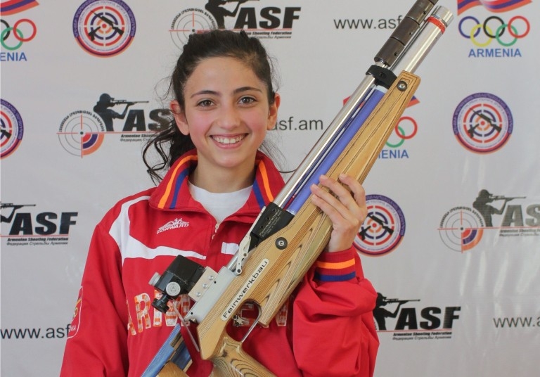 Стрелок Мариам Микаэлян завоевала бронзовую медаль в кувейтском турнире