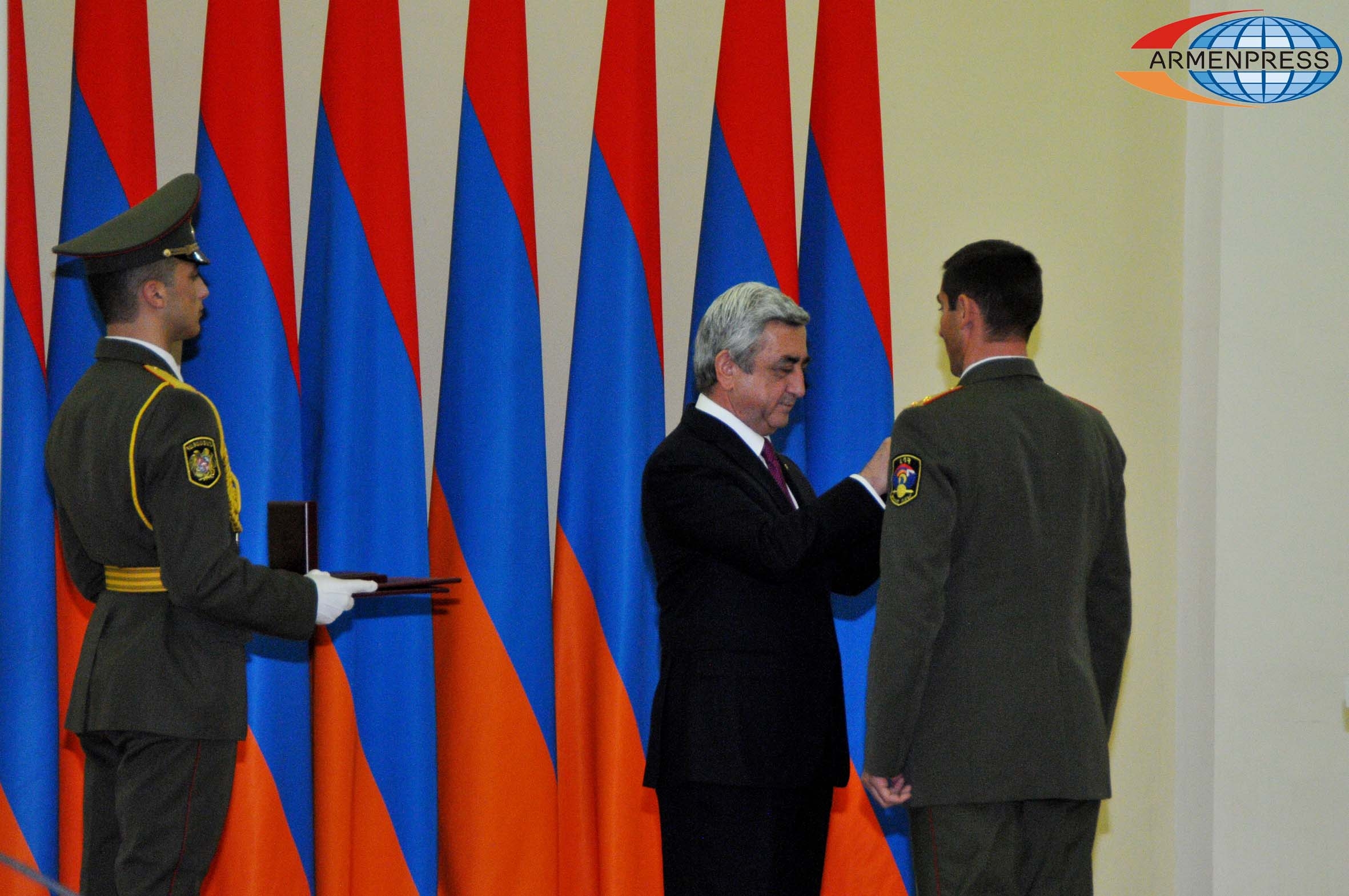 В резиденции президента Армении  состоялась  церемония награждения по случаю Дня 
Армянской армии
