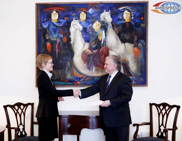 Newly-appointed Ambassador of Sweden hands copies of credentials to Armenia's FM
