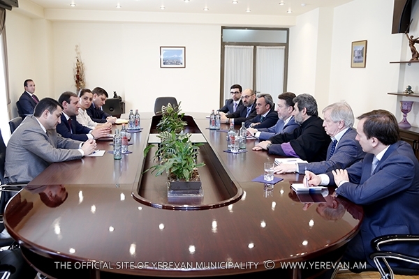 Испанская компания заинтересована в инвестициях в сфере городского хозяйства 
Еревана 