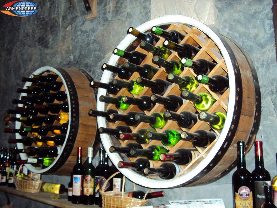 Армения за год экспортировала в разные страны более 2 млн литров вина