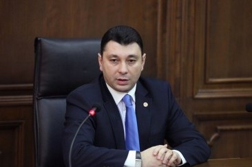 There should be no illiteracy in the political field: Sharmazanov
