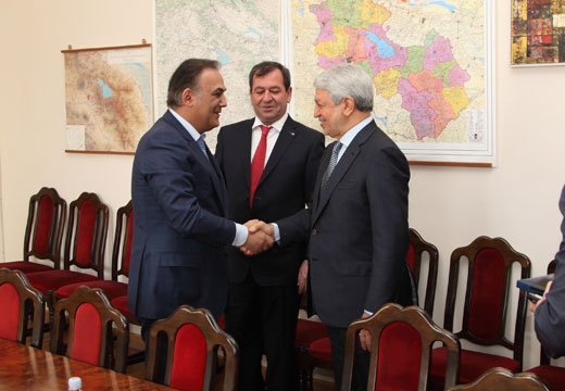 Министр транспорта и связи Армении придает важность открытию авиарейса Багдад-
Эрбиль-Ереван в плане развития армяно-иракских отношений