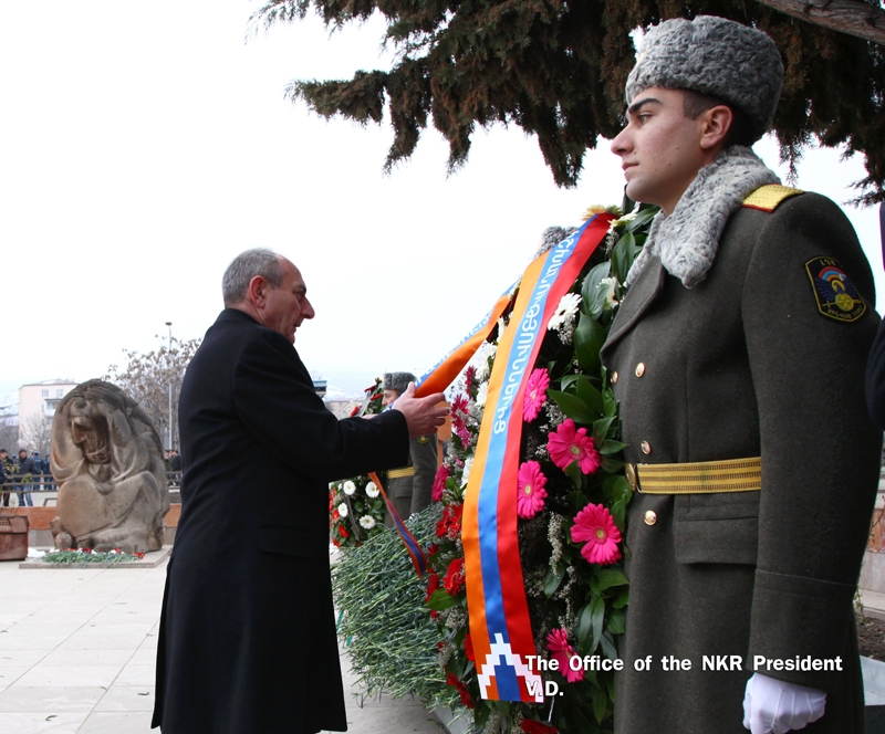 Президент Арцаха почтил память невинных жертв  армянских погромов в Сумгаите 