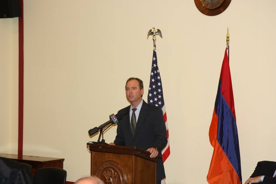Адам Шифф выступил в Конгрессе США с  заявлением в связи  с годовщиной 
армянских погромов в Сумгаите