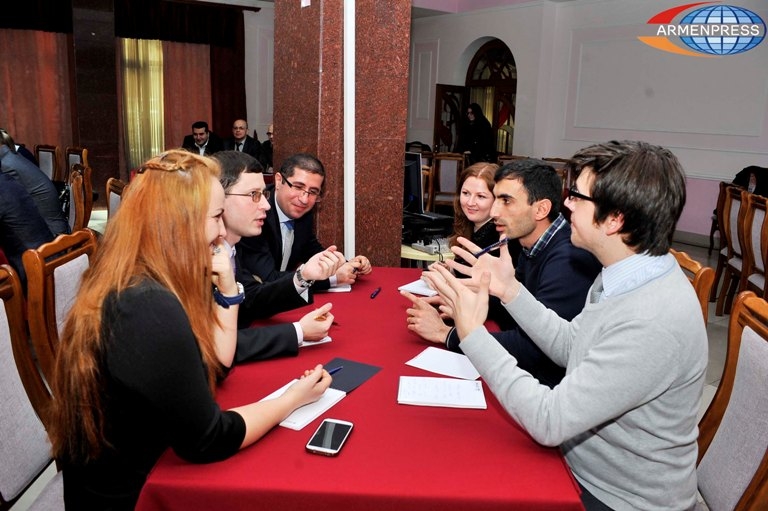 Участники из шести стран посвятили победу в ереванской игре  «Что? Где? Когда?»  
юбилею Победы