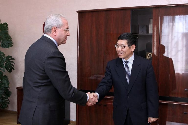 Серго Карапетян обсудил с послом Китая вопрос внедрения в Армении китайской 
модели кооперативов