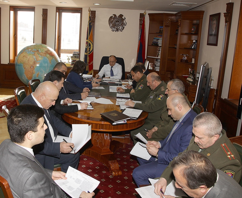 Defense Minister assigned to solve issues concerning more than a dozen citizens
