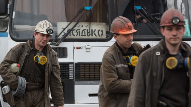 Ukraine mourning for Donetsk coal mine blast victims