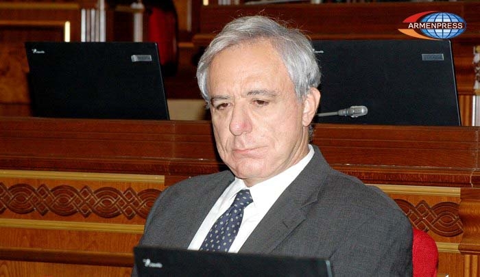 Vartan Oskanian leaves Prosperous Armenia Party
