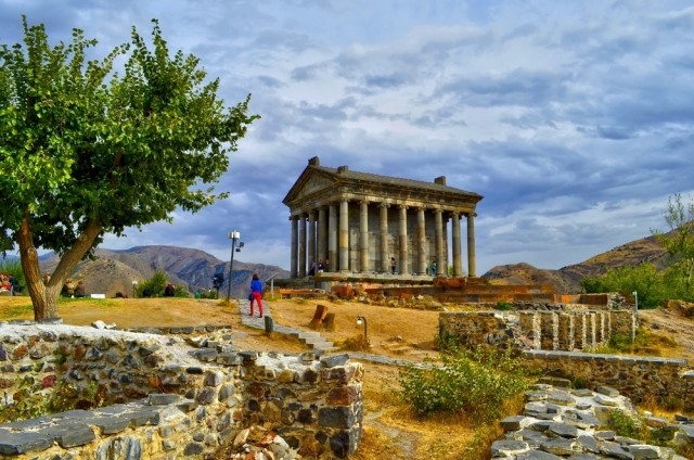 American journalist highlights 8 reasons to visit Armenia and Georgia