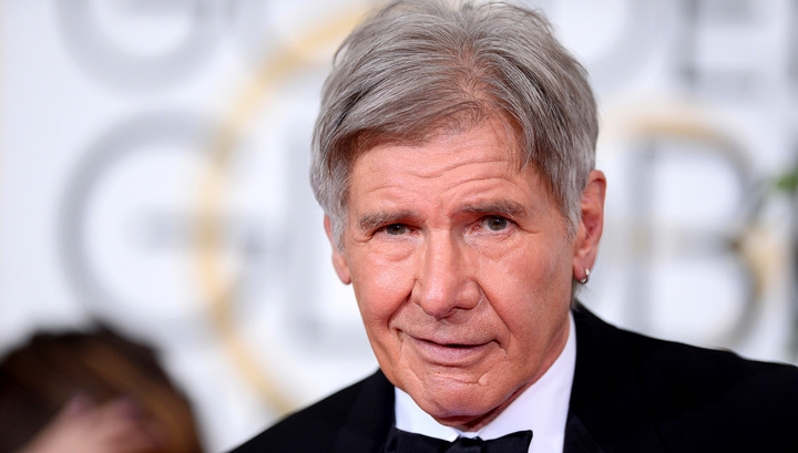 Harrison Ford survives crash landing on southern California golf course