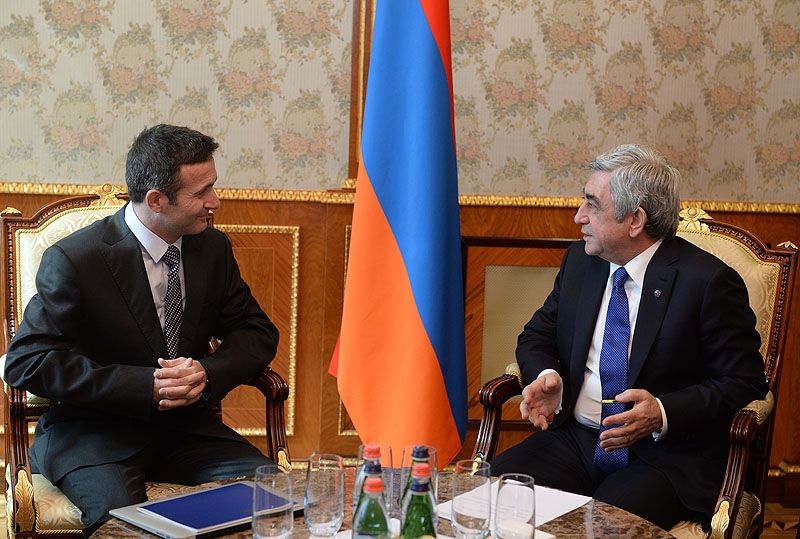 Armenia's President hosts French-Armenian race driver Nicolas Minassian