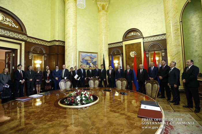 Armenian government and European Union sign three documents

