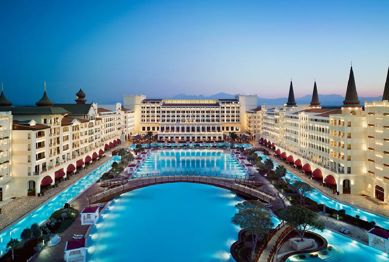 Թուրքիայում խլել եւ վաճառքի են հանել ադրբեջանցուն պատկանող    հյուրանոցը
