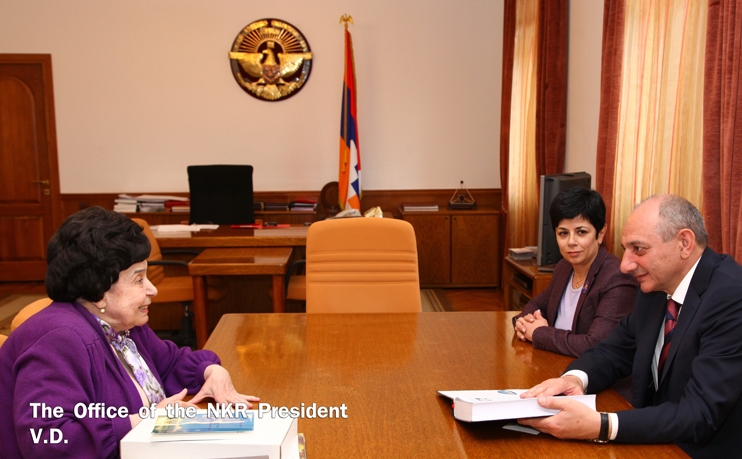 Karabakh President meets genocide studies expert Verjine Svazlian