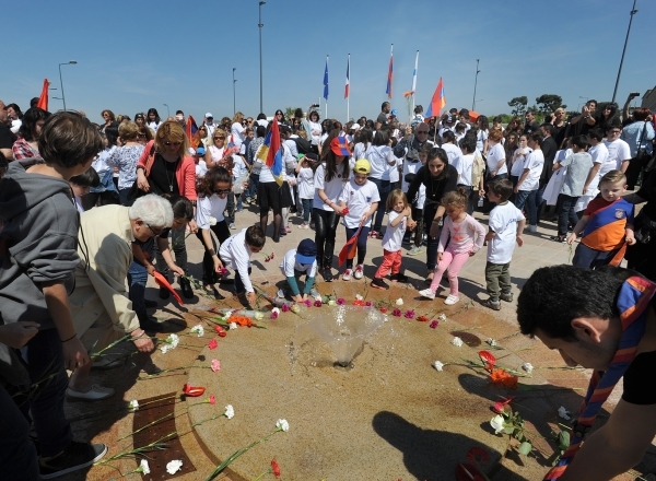 Մարսելում Հայոց ցեղասպանության զոհերի հիշատակին նվիրված 
արարողությանը մասնակցել է գրեթե 4 հազար մարդ