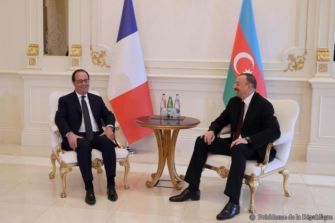 В Баку Олланд и Алиев говорили о проблеме НКР