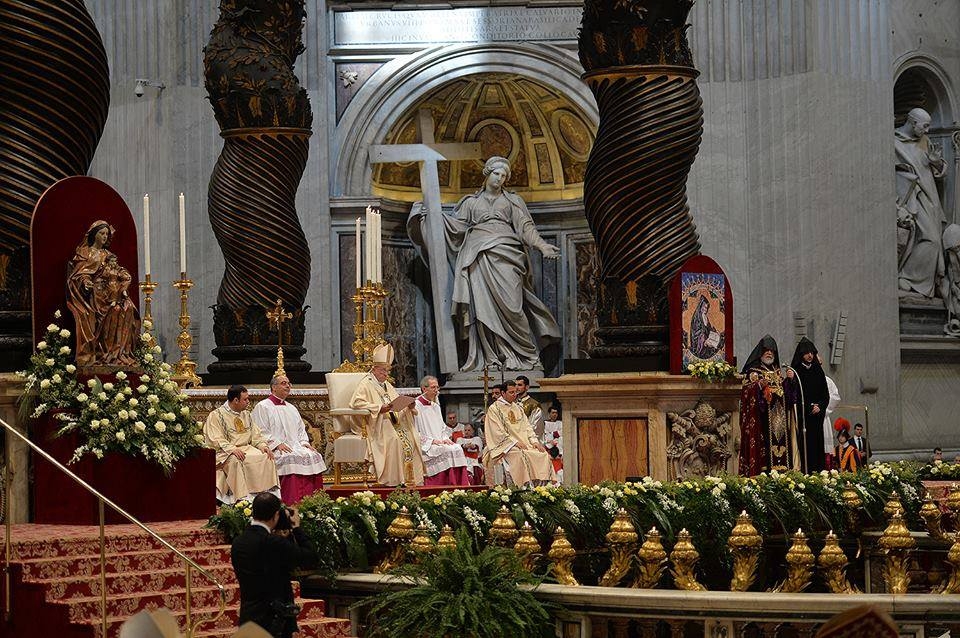 У аргентинских армян теплые отношения с Папой Франциском – впечатления от 
исторической литургии